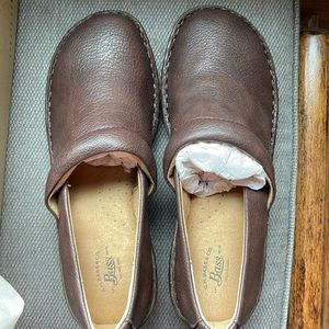 Brand new!! Never worn!!